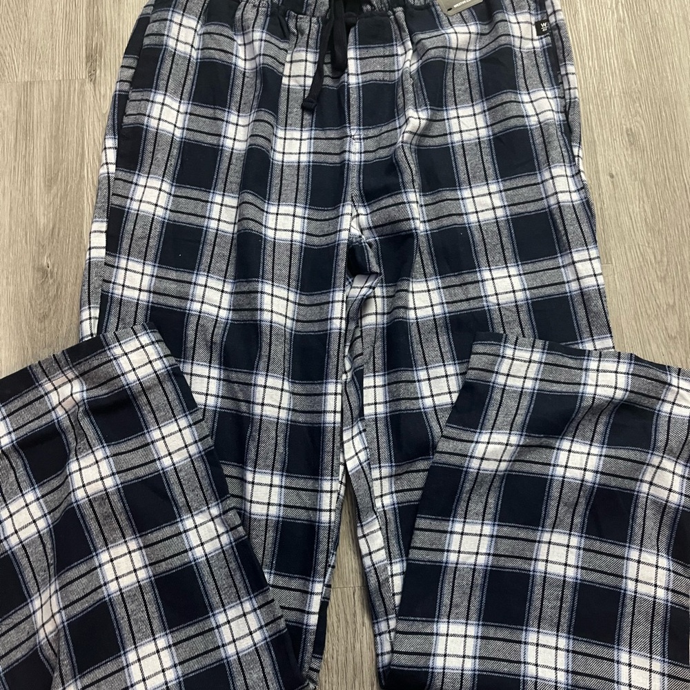 🔥152–NWT Plaid Men's Pants in Navy and White